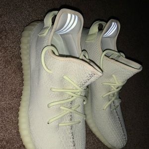 Men’s size 11 BRAND NEW YEEZYS